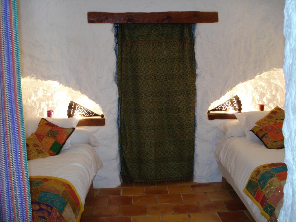 Cueva De La Alegria Villa Huéscar Стая снимка